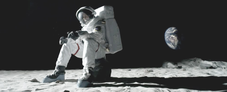 Wat als een astronaut op de maan zou weigeren om terug te keren naar Aarde? 14 Astronaut-achtergebleven-op-maan---Fernweh-Magazine